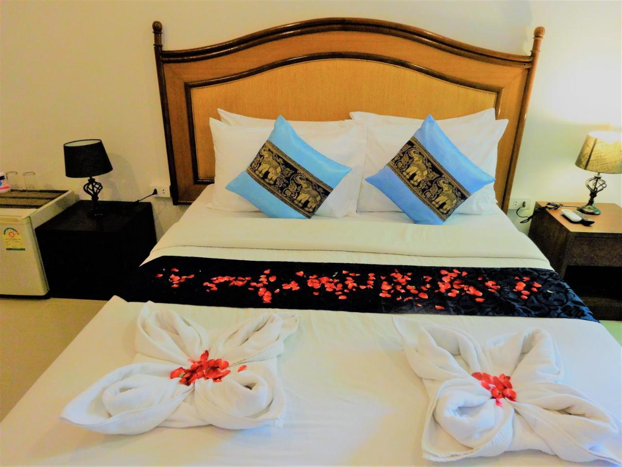 Bangrak Pier Samui Resort Ngoại thất bức ảnh